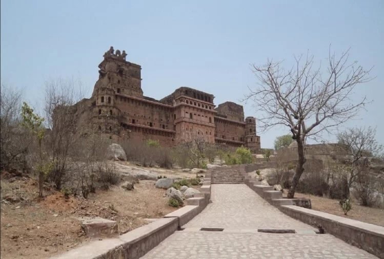 Garh Kundar Fort