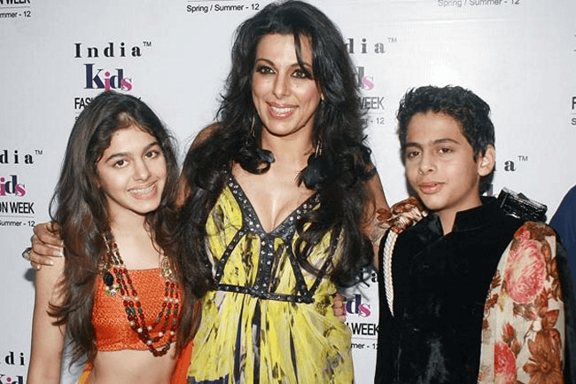 Pooja Bedi’s Family.