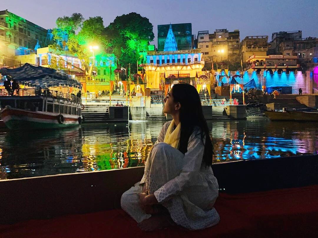 Sara Ali Khan’s Visit to Kashi Vishwanath